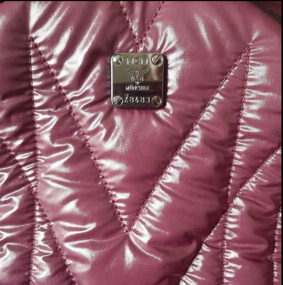 SOLD - MCM Stark Backpack - Authentic - Picture 6 of 13